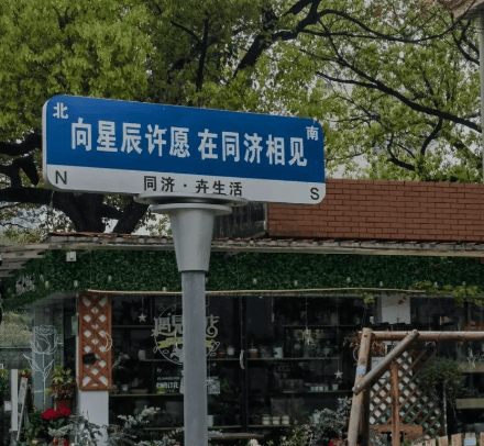 e76w7qz556Rrh8Wq.jpg