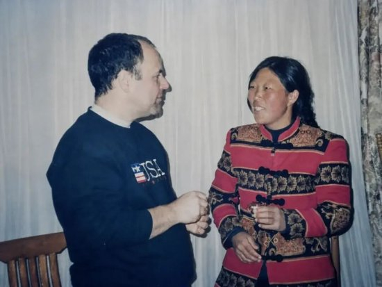 yXwkeKUzeekF1YrW.jpg
